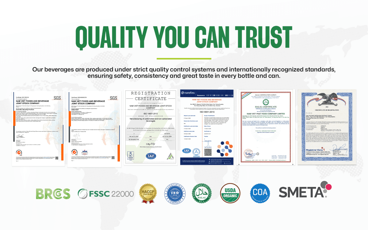Illustration qualité et certifications de Nam Viet Group, avec des documents de fabrication et des marques de standards.